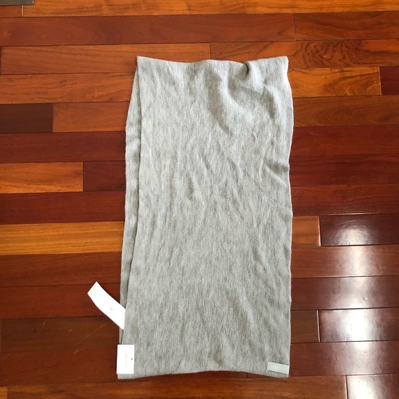 Calvin Klein Infinite Loop Scarf - Picture 4 of 4